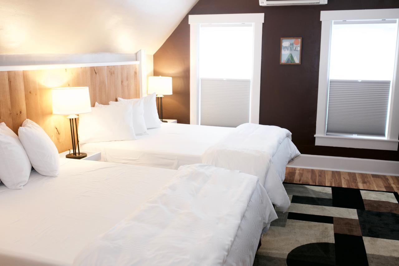 Inn at Kampfires Dummerston Center Bagian luar foto